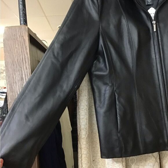 Van Heusen Ladies LG Black Leather Jacket - Picture 2 of 3